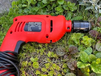 Okruzna pila Bosch,vrtacka Black Decker,vysavac listia a ine - 3
