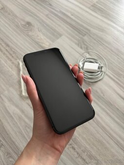 iPhone 11 - 3