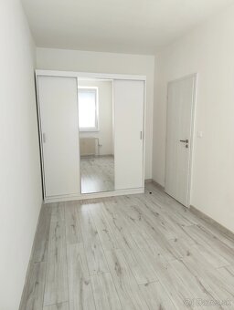 2 izbový byt na začiatku Petržalky - 3