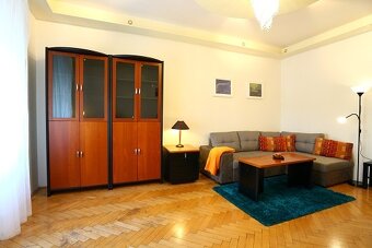 VELKÝ 2i.byt S BALKÓNOM, 62m2, V CENTRE BRATISLAVY. - 3