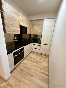 Prenájom 2izbový byt Metropolis Bratislava Staré mesto. - 3