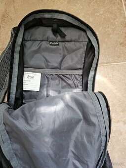 Nepoužívaný bežecký nepremokavý ruksak Crivit. - 3