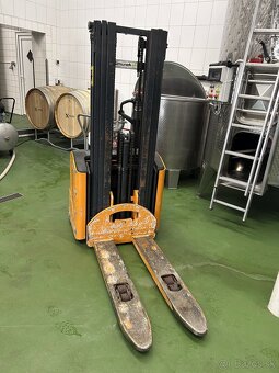 Ručne vedený el.vysokozdvižný vozík - 3