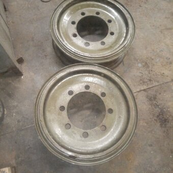 Predám disk kolies R 20 maringotka malotraktor  Zetor v3s - 3