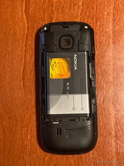 Nokia 2330c - 3