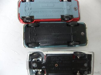 Predam mierka 1:43 mix FORD TAUNUS a FORD CORTINA - 3