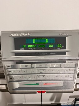Bežecký pás NordicTrack e3700 - 3