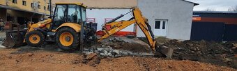 Auto s hydraulickou rukou - 3