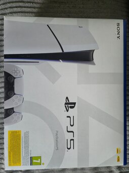 PS5 slim + nabíjačka dualsense - 3