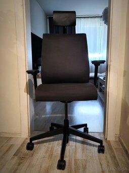 Predám luxusnú kancelársku stoličku Steelcase Think s podhl. - 3