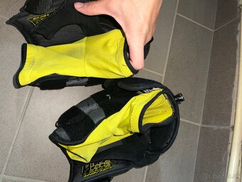 Hokejové lakťačky Bauer 1S - 3