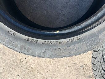 Nexen zimné 225/50/ R17 - 3