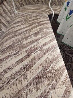 Predám jedálenský kút - 3