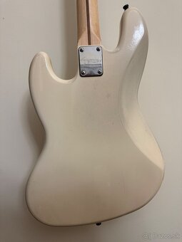 Fender Jazz Bass - 3