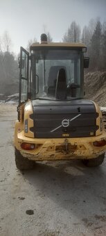 Klbovy nakladač Volvo L35G - 3