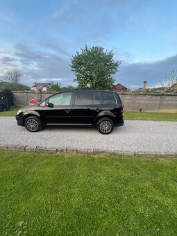 Volkswagen Touran 1,4TSI, 7Miestne. - 3
