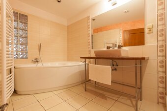 Prenájom apartmánu v centre mesta na 3 mesiace - 3