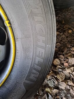 Pneu Michelin 315 70 22.5 - 3