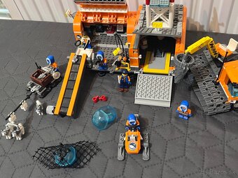 Lego City Artic base - 3