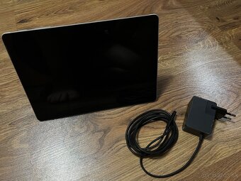 Microsoft Surface Go 1824 - 3