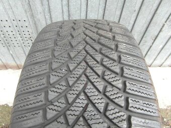 235/55 R17 - 3