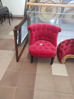 Kresielko v štýle chesterfield - 3