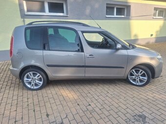 ŠKODA ROOMSTER BENZÍN 2009 - 3