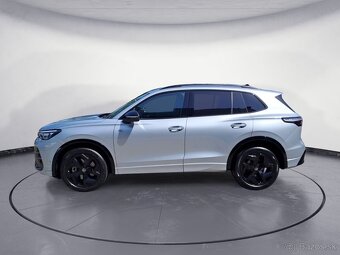 VW Tiguan R-Line TDi, 2025, 8200km - 3
