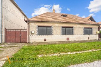 ALL INCLUSIVE | NA PREDAJ 2 RODINNÉ DOMY NA 998 m² POZEMKU,  - 3