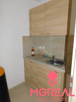 Na prenájom kancelárie od 13 do 18 m² v priemyselnej časti T - 3
