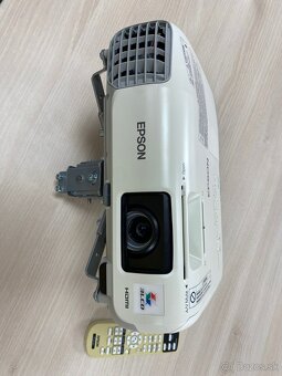 predám projektor - 3