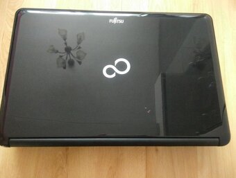 15,6" Fujitsu Lifebook / Intel core i5 / 256gb ssd /8gb ram - 3