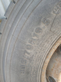 Kolesá 305/70R19.5 - 3