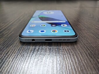 Motorola Moto G84 5G 8 GB/256 GB Marshmaloow Blue - 3
