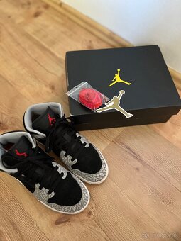 Nike Jordan 1 Mid Elephant Print - 3