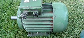 SUPER PONUKA Výkonný Petkový Elektromotor 3.0 kW – 380V TOP - 3