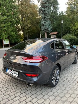 Hyundai i30 Fastback 1.5 T-GDi mHEV 2023 PLAY SR - 3