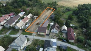 Slnečný stavebný pozemok v obci v Lovčici - Trubín - 3