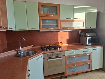 Kuchynská linka - 3