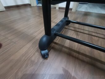 Vešiak na oblečenie na kolieskach - 3