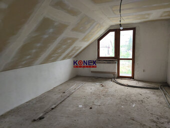 Dvojpodlažný priestranný dom na predaj - Sobrance – Komárovc - 3