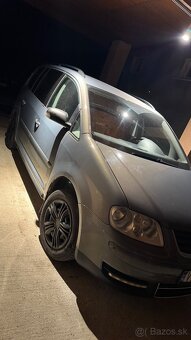Predám vw touran 1.6fsi automat - 3