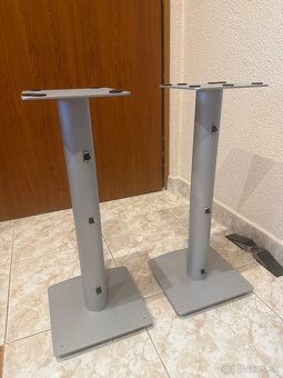 Stojany na regalove repro. - 3