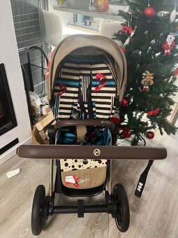 Cybex e-priam by Karolina Kurkova - 3