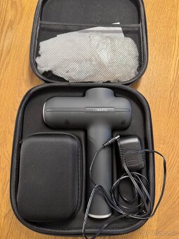 Masážna pištol NAIPO - 3