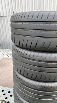 🟡Letné pneu 235/40 r19 Michelin - 3