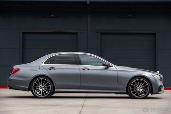 Mercedes-Benz E 220d AMG Line / Designo Magno - 3