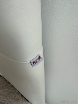 Biela kožená postel - 3