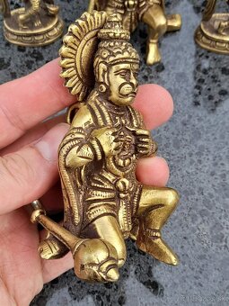Bronzové sošky Hanuman, Krišna a ženské bohyne (10 ks) - 3
