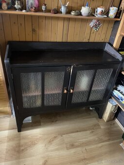 Historická 50-ročná komoda - 3